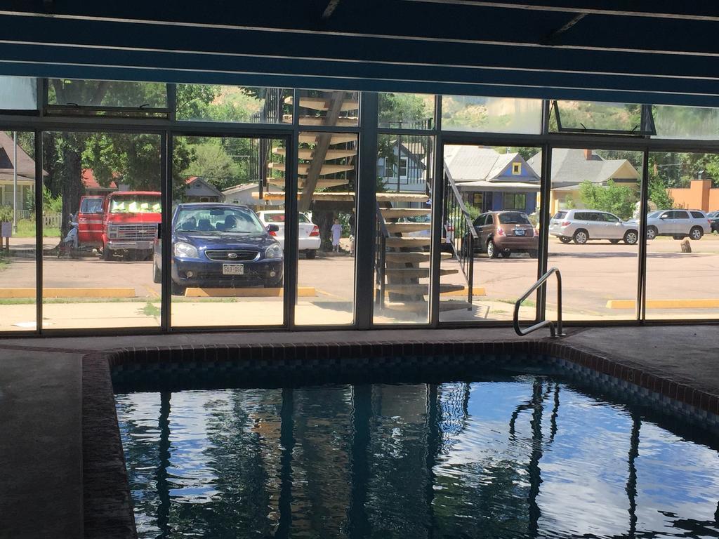 Garden Of The Gods Motel コロラドスプリングス エクステリア 写真