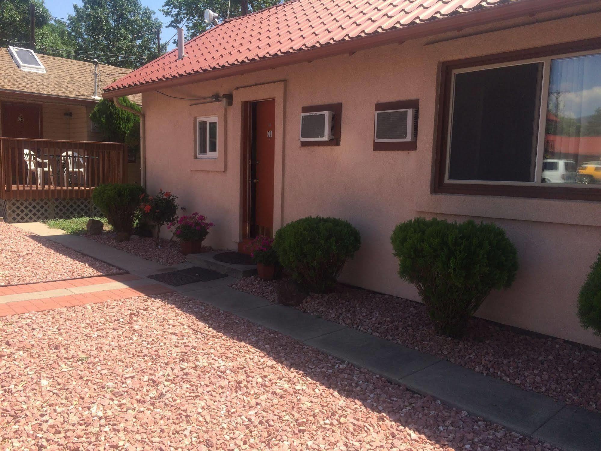 Garden Of The Gods Motel コロラドスプリングス エクステリア 写真